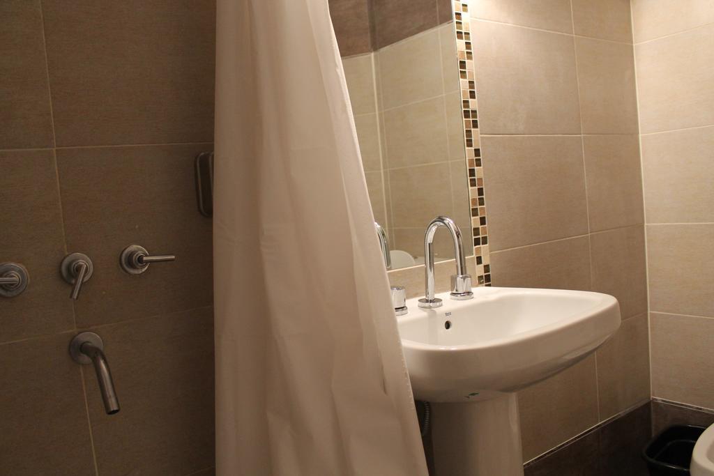 Hotel Rincon Vasco Mendoza Bagian luar foto