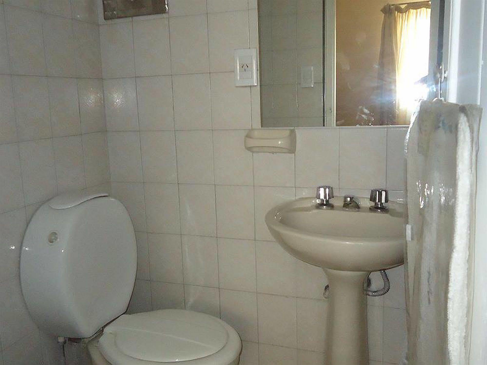 Hotel Rincon Vasco Mendoza Bagian luar foto